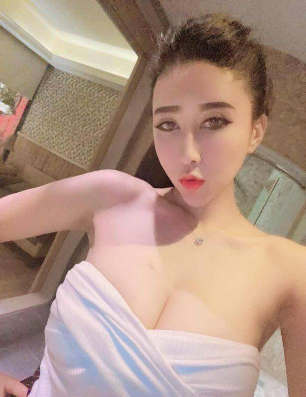 我把隔壁的年轻人妻搞成了慾女